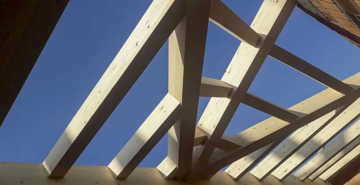 I Vantaggi di un Tetto in Legno